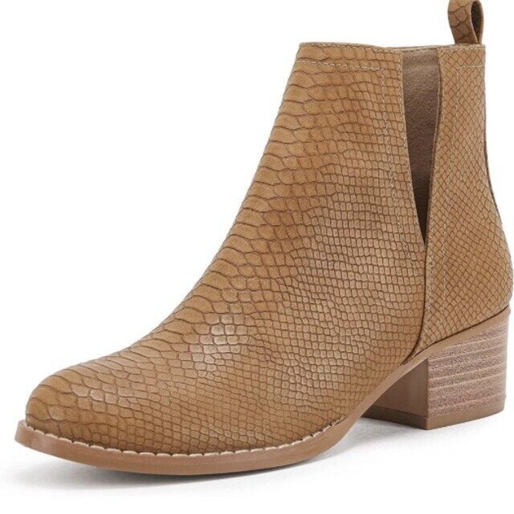 LAICIGO Women's V Cut Ankle Booties Low Stacked Heel Closed Toe Perforated Sz 10